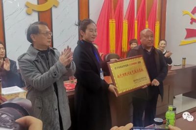 春天來了，百花齊放，百鳥爭鳴，文藝盛會(huì)在寺外桃源
